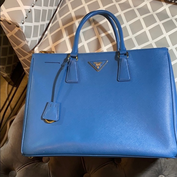 Prada Saffiano Lux Cobalto Bag - Picture 1 of 8
